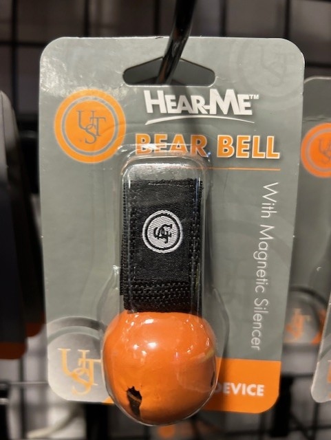 Product Description: Bell alerts bears and other wild animals of your presence while hiking and backpacking in wilderness areas</br>Steady ringing encourages animals to move away; 2-inch hook-and-loop strap attaches to backpacks, belt loops, pets, and more</br>Magnetic silencer keeps bell quiet when not in use</br>1.5-inch diameter bell;</br> UST Brand Hear-Me Bear Bell